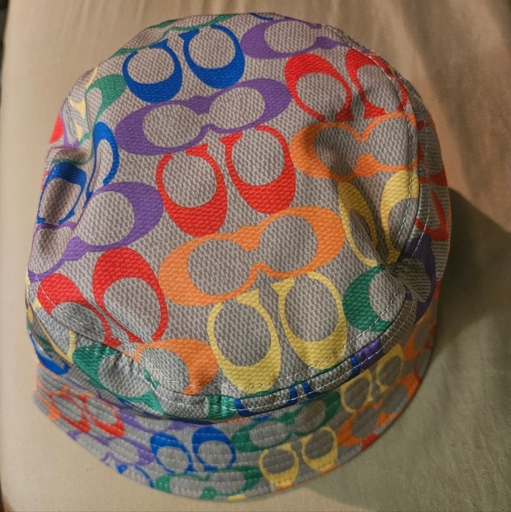 Coach hat - Picture 3 of 6